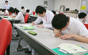 学習の様子1